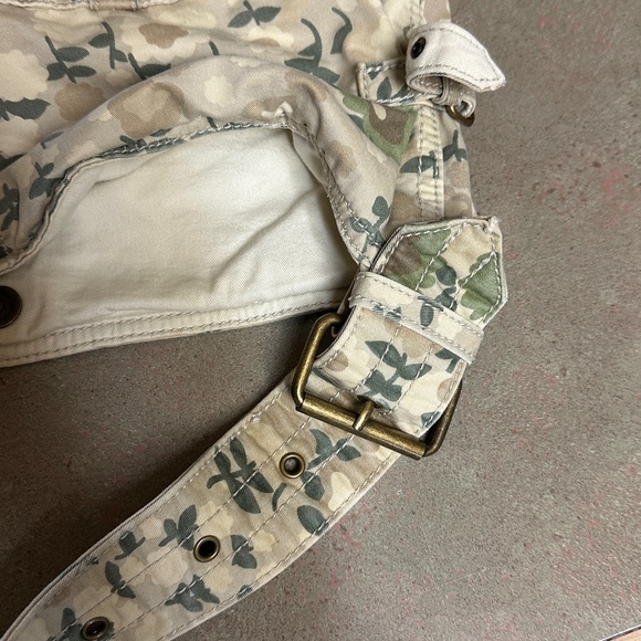 GAP Canvas Bag Flower Pattern With Lots of Pockets - Picture 10 of 13